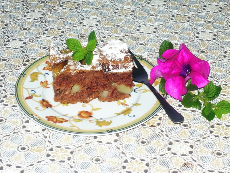 Makowo- orzechowe ciasto z gruszkami