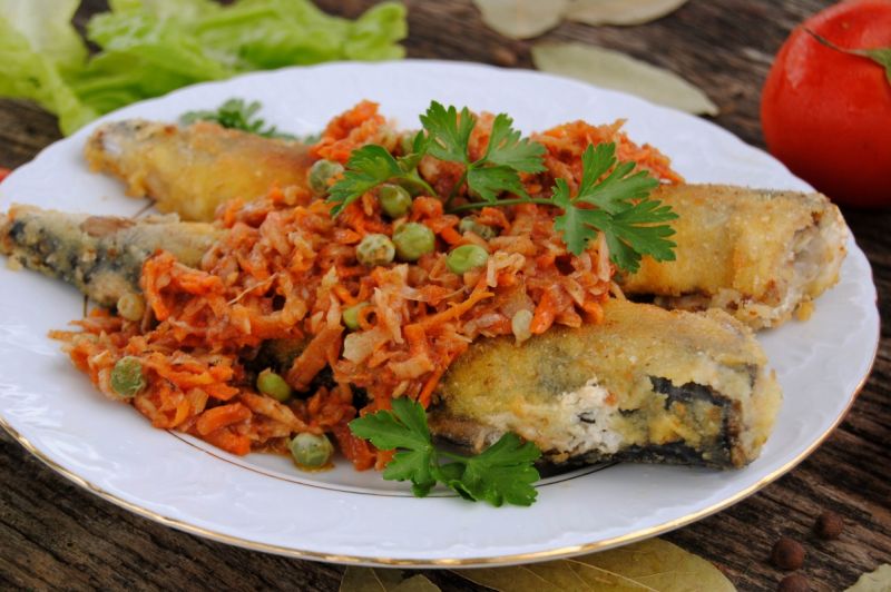 Makrela w sosie warzywnym Makrela w sosie warzywnym