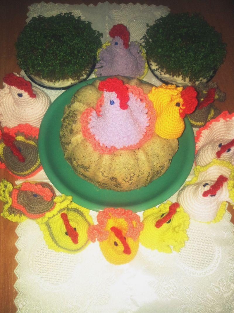 Mała babka z makiem ze skórką z mandarynki.