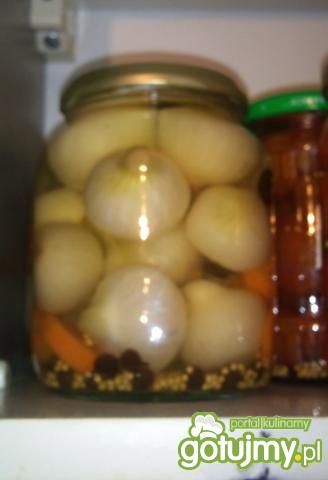 Mała cebulka marynowana Mała cebulka marynowana