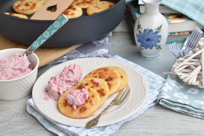 Małdrzyki serowe z malinami i mascarpone