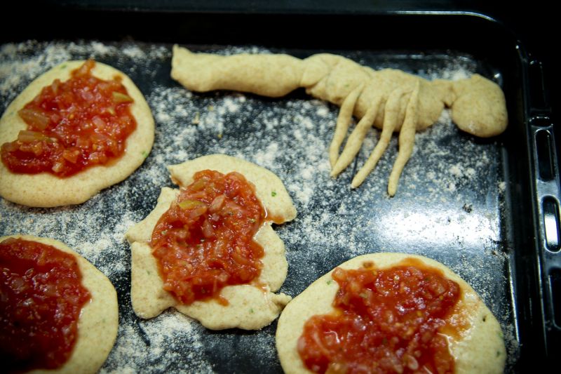 Małe drożdżowe pomidorowe Małe drożdżowe pomidorowe