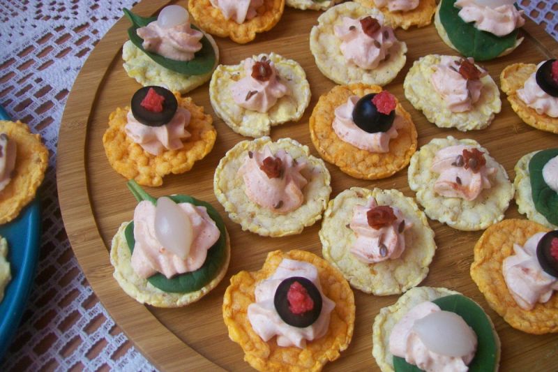 Małe przekąski z chipsów popcornowych