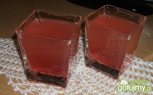 Malinowo grejfrutowy drink Malinowo grejfrutowy drink