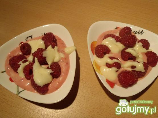 Maliny ze śmietaną Maliny ze śmietaną