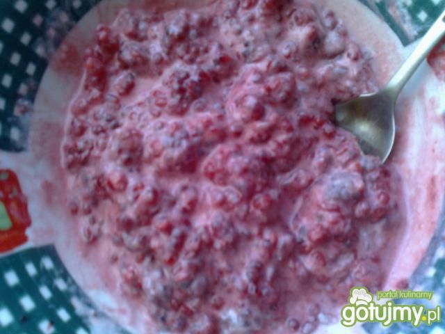 Maliny ze śmietaną