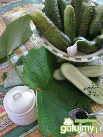 Małosolne ogórki z czarnuszką