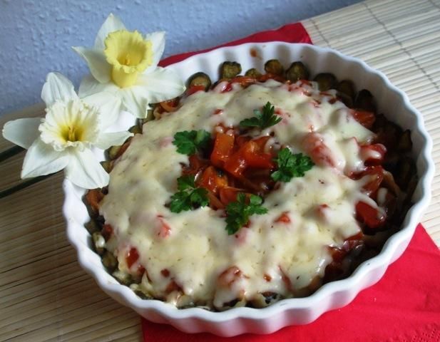 Małże zapiekane w makaronie 