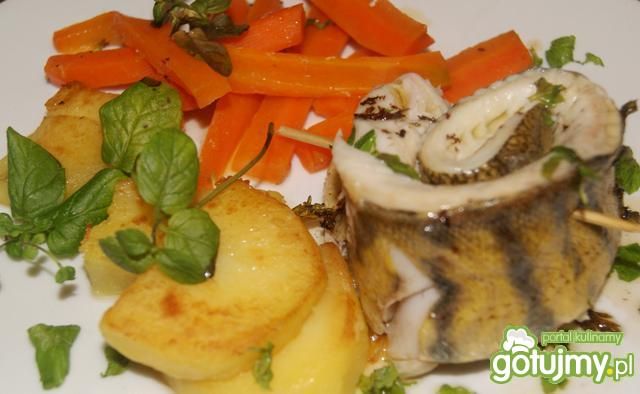 Mandarynkowy sandacz na parze Mandarynkowy sandacz na parze