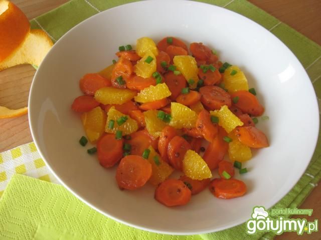 Marchewka glazurowana z pomarańczami    