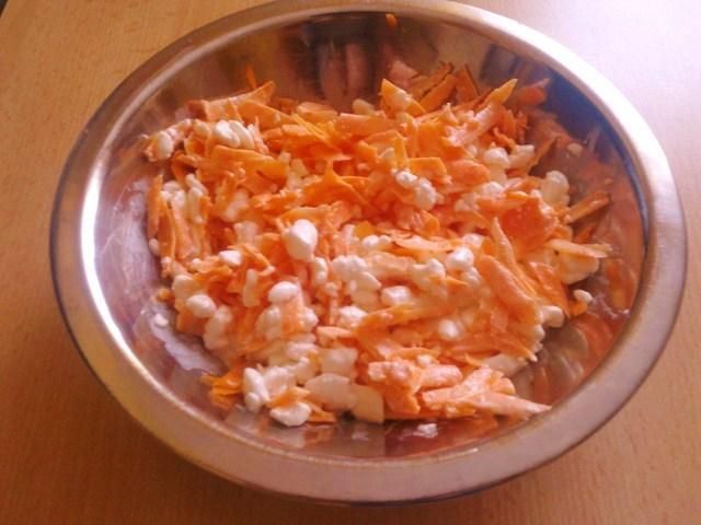 Marchewka i Biały serek inaczej- surówka