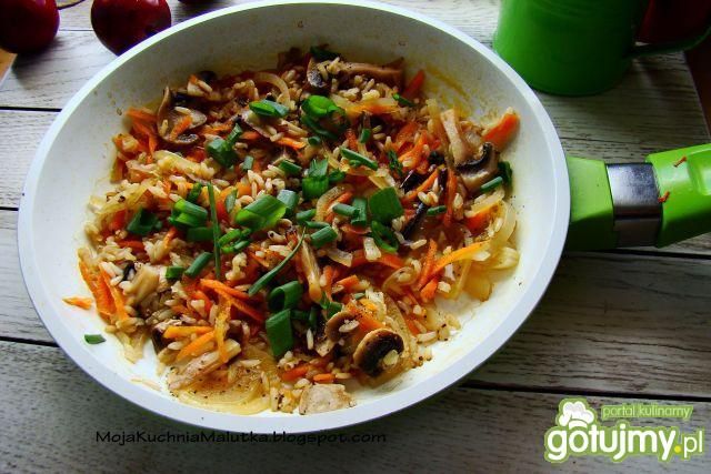 Marchewkowa patelnia ryżowa 