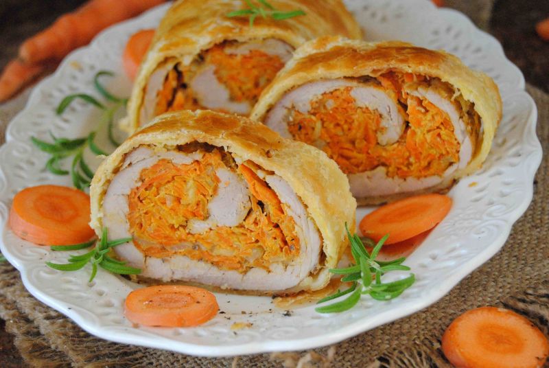 Marchewkowa rolada  w cieście francuskim  Marchewkowa rolada  w cieście francuskim