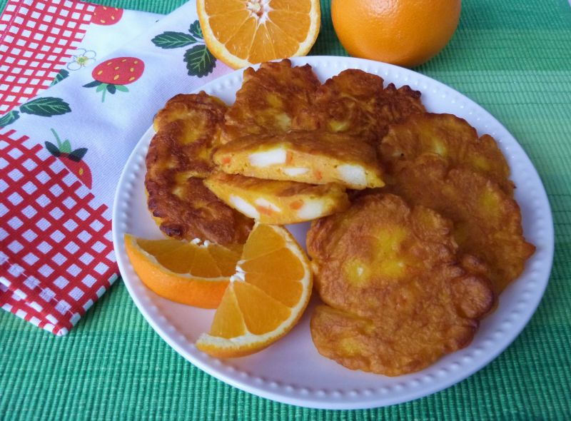 Marchewkowe racuchy z nutką pomarańczy  Marchewkowe racuchy z nutką pomarańczy