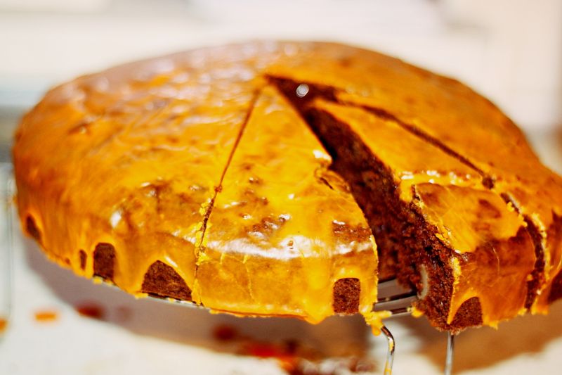 Marchewkowiec z pomarańczową polewą