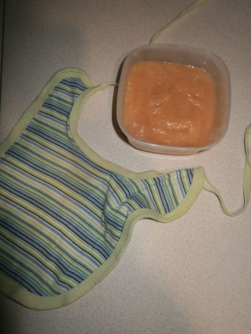 Marchewkowo-jabłkowa papka ryżowa dla maluszka