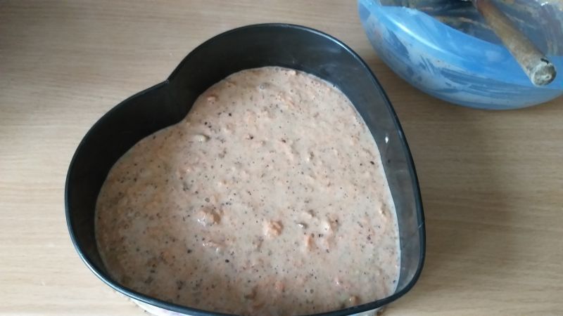 Ciasto marchewkowo - orzechowe z polewą