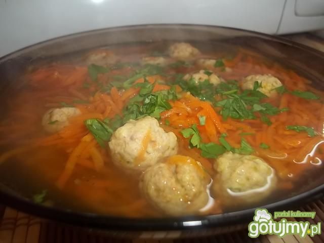 Marchwianka z mięsnymi kuleczkami Marchwianka z mięsnymi kuleczkami