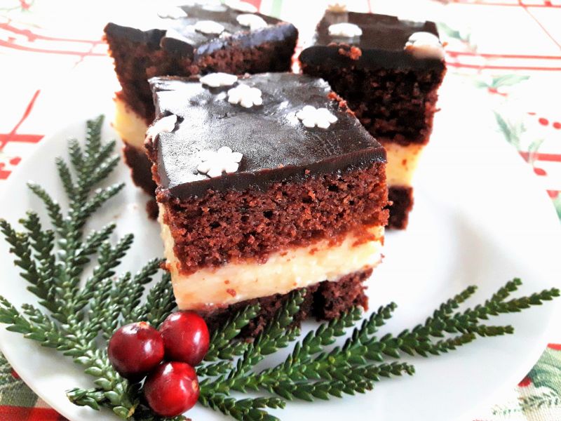 Marmoladnik z korzenną nutą i domowym budyniem