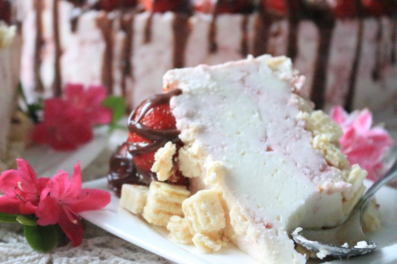 Marmurkowy sernik na wafelkach kokosowych