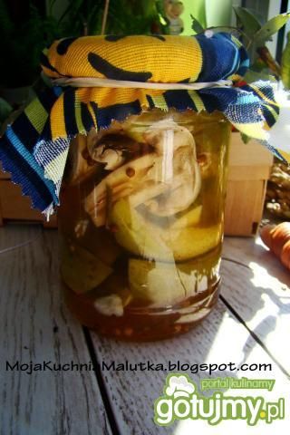 Marynowane ogóreczki z pieczarkami 