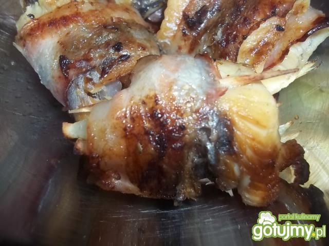 Marynowane śledzie grillowane w boczku Marynowane śledzie grillowane w boczku