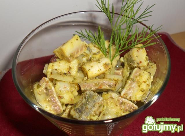 Marynowane śledzie w oleju i przyprawach Marynowane śledzie w oleju i przyprawach