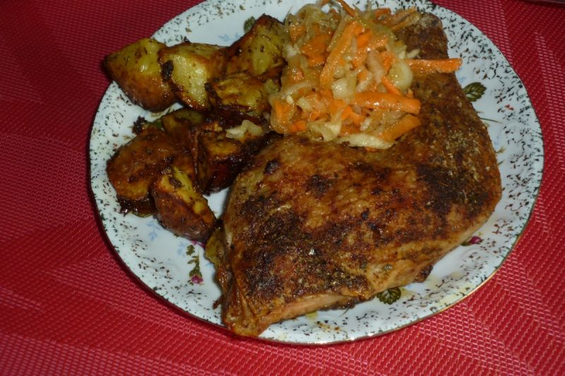 Marynowane udka w przyprawach pieczone z ziemniaka Marynowane udka w przyprawach pieczone z ziemniaka