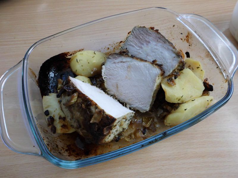 Marynowany schab z duszonymi jabłkami