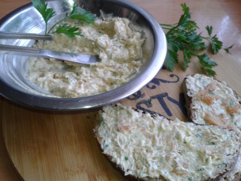 Masełko z łososiem i natką pietruszki
