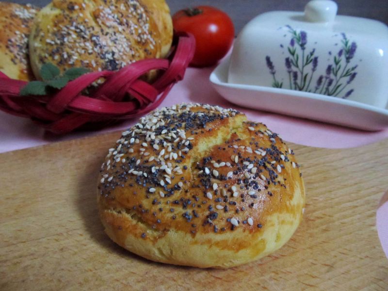 Maślane bułeczki pszenno-kukurydziane Maślane bułeczki pszenno-kukurydziane