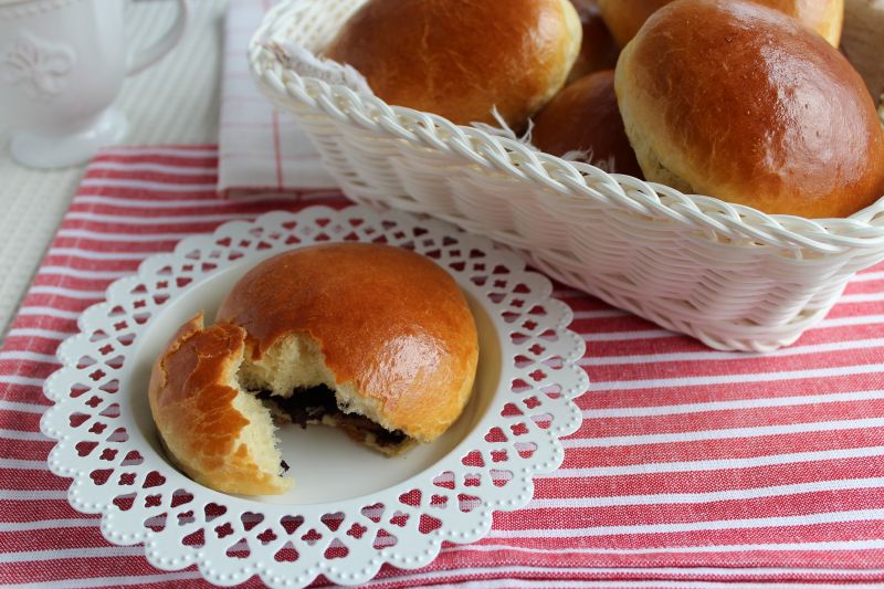 Maślane bułeczki z kremem kakaowym Maślane bułeczki z kremem kakaowym