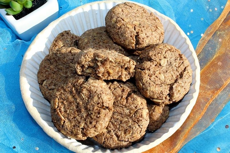 Maślane ciasteczka owsiane z mąką lnianą Maślane ciasteczka owsiane z mąką lnianą