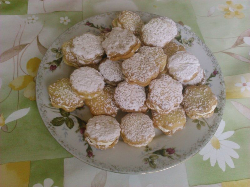 Maślane ciasteczka z kremem