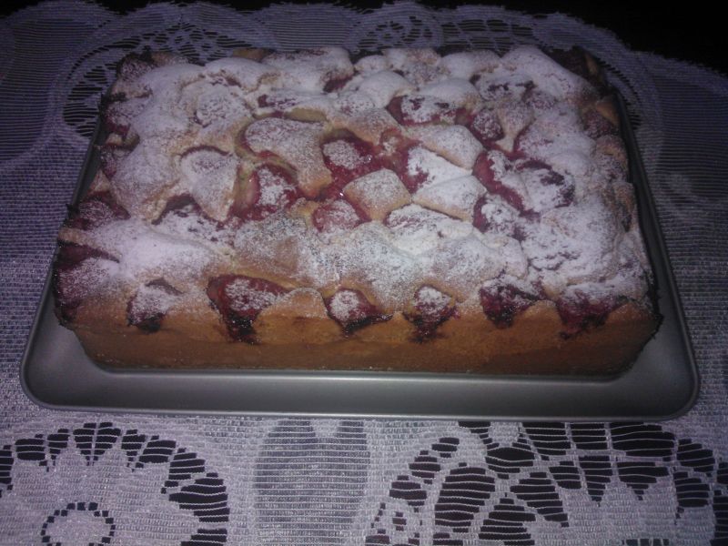 Maślane ciasto z truskawkami