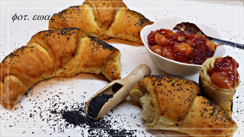 Maślane rogale z makiem Maślane rogale z makiem