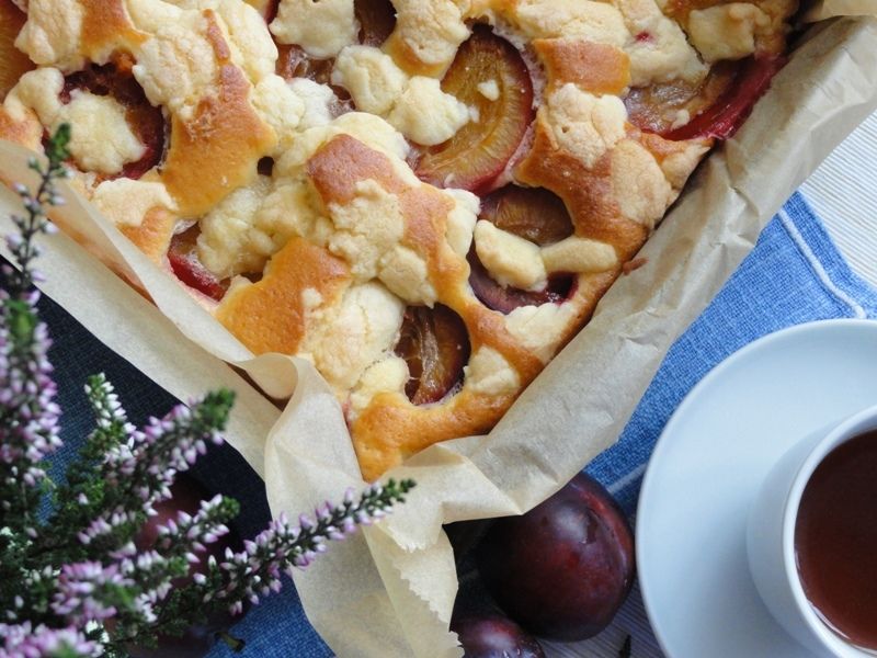 Maślankowe ciasto ze śliwkami