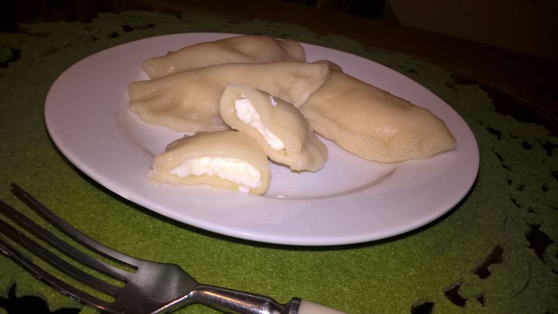 Maślankowe pierogi z serem Maślankowe pierogi z serem