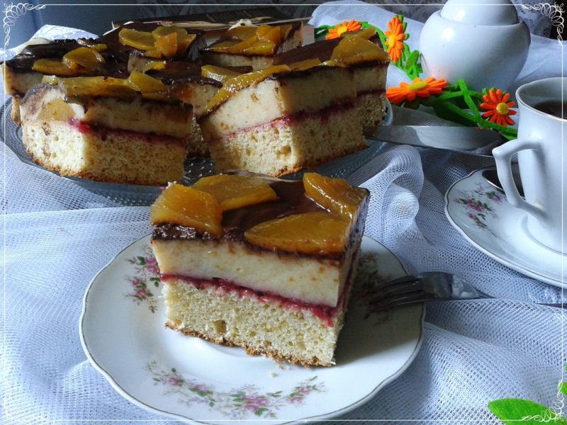 Maślankowo-brzoskwiniowa kostka