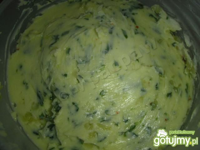 Masło czosnkowo-pietruszkowe Masło czosnkowo-pietruszkowe