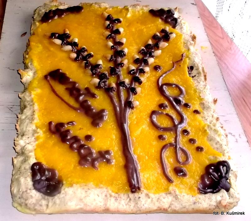 Mazurek brzoskwiniowo-morelowy Mazurek brzoskwiniowo-morelowy