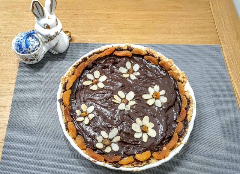 Mazurek czekoladowy z powidłami śliwkowymi