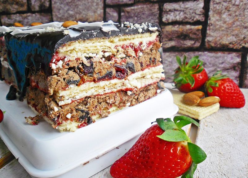 Mazurek razowy bez pieczenia