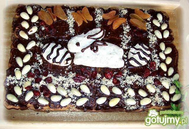 Mazurek z   figurkami bezowymi. Mazurek z   figurkami bezowymi.