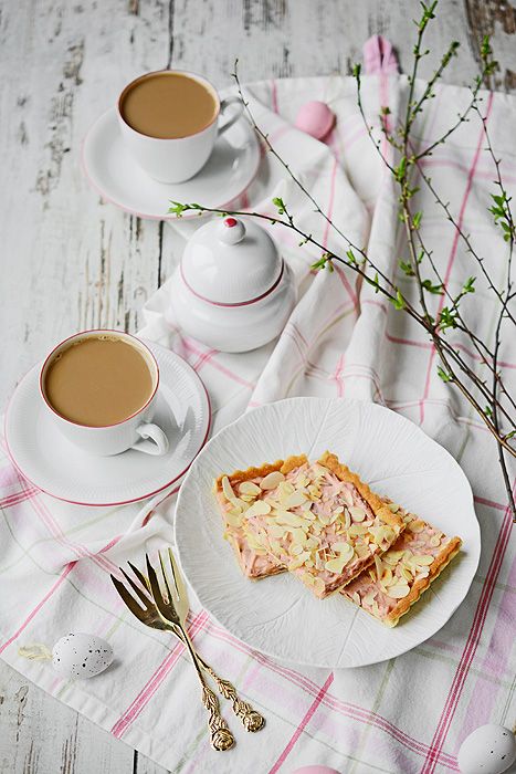 Mazurek z konfiturą z płatków róży