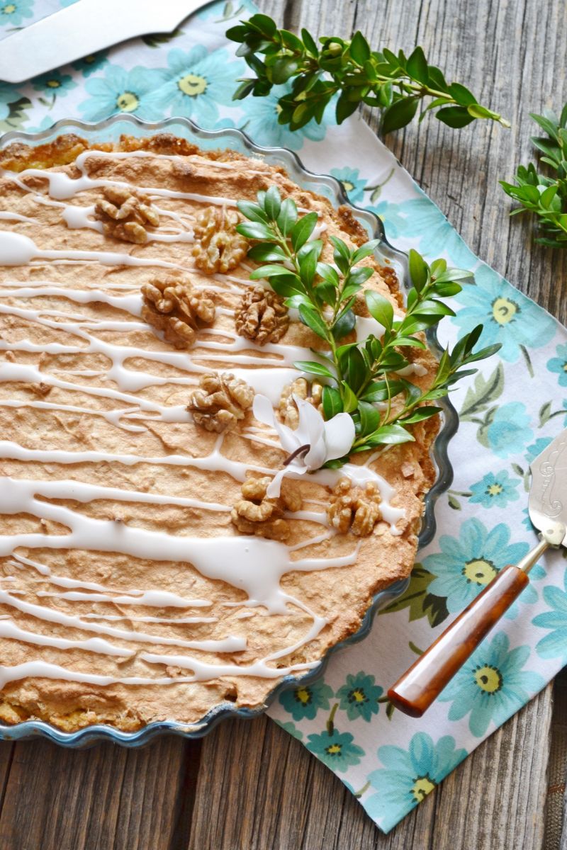 Mazurek z masą orzechową i czekoladą 