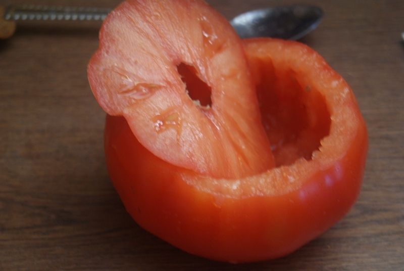 Mega pomidor faszerowany + sos z parowara