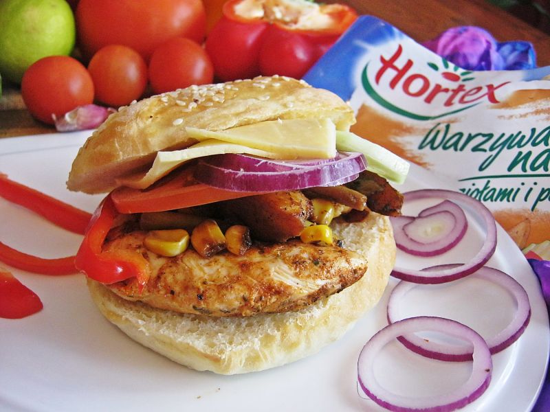 Meksykańskie burgery z limonkowym kurczakiem 