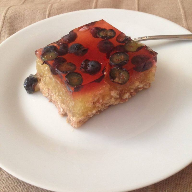 Melonowe ciasto z galaretką