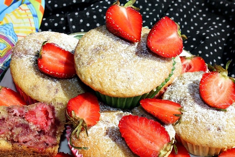 Mięciutkie babeczki z truskawkami